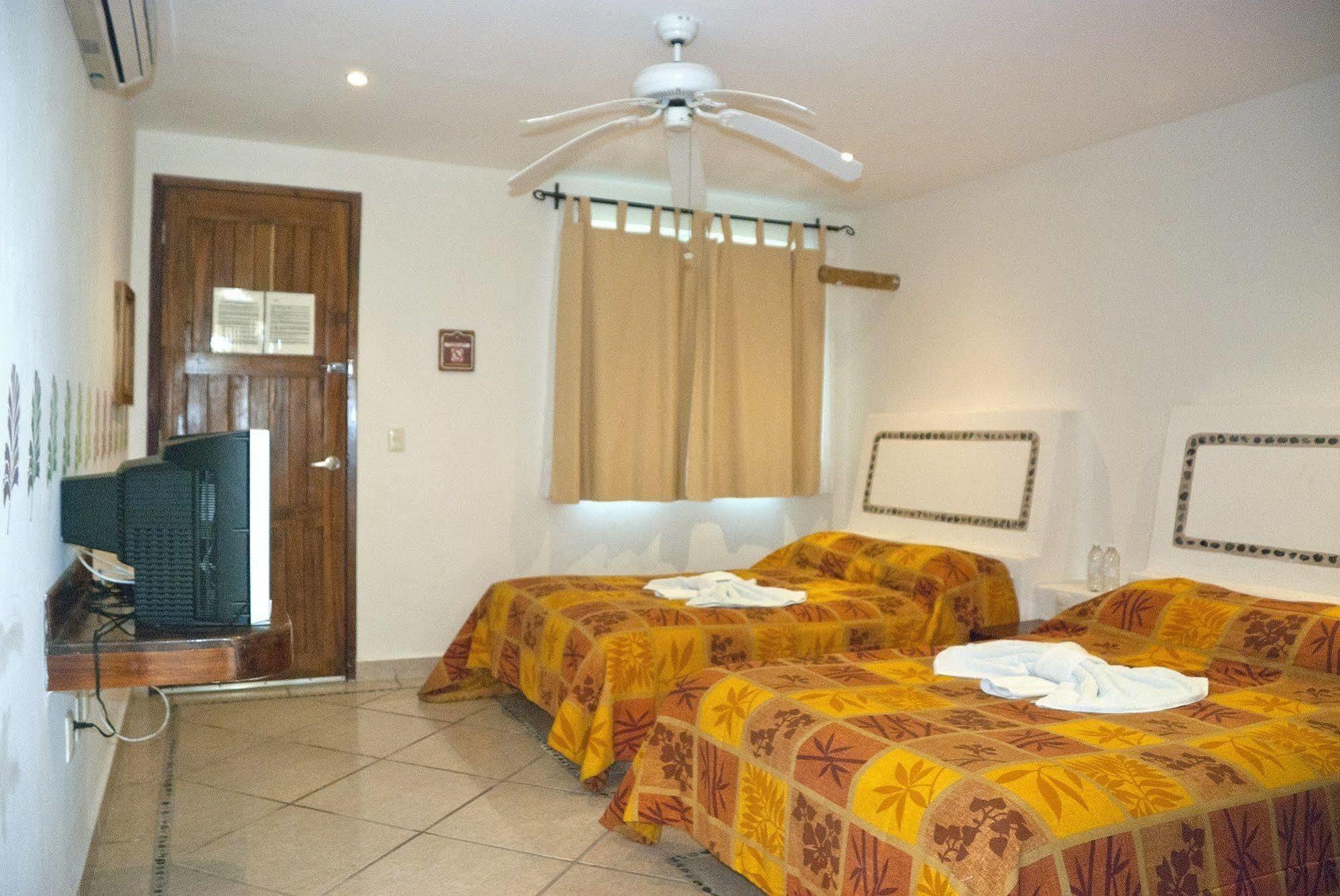 Villas Bakalar Bacalar Exterior photo